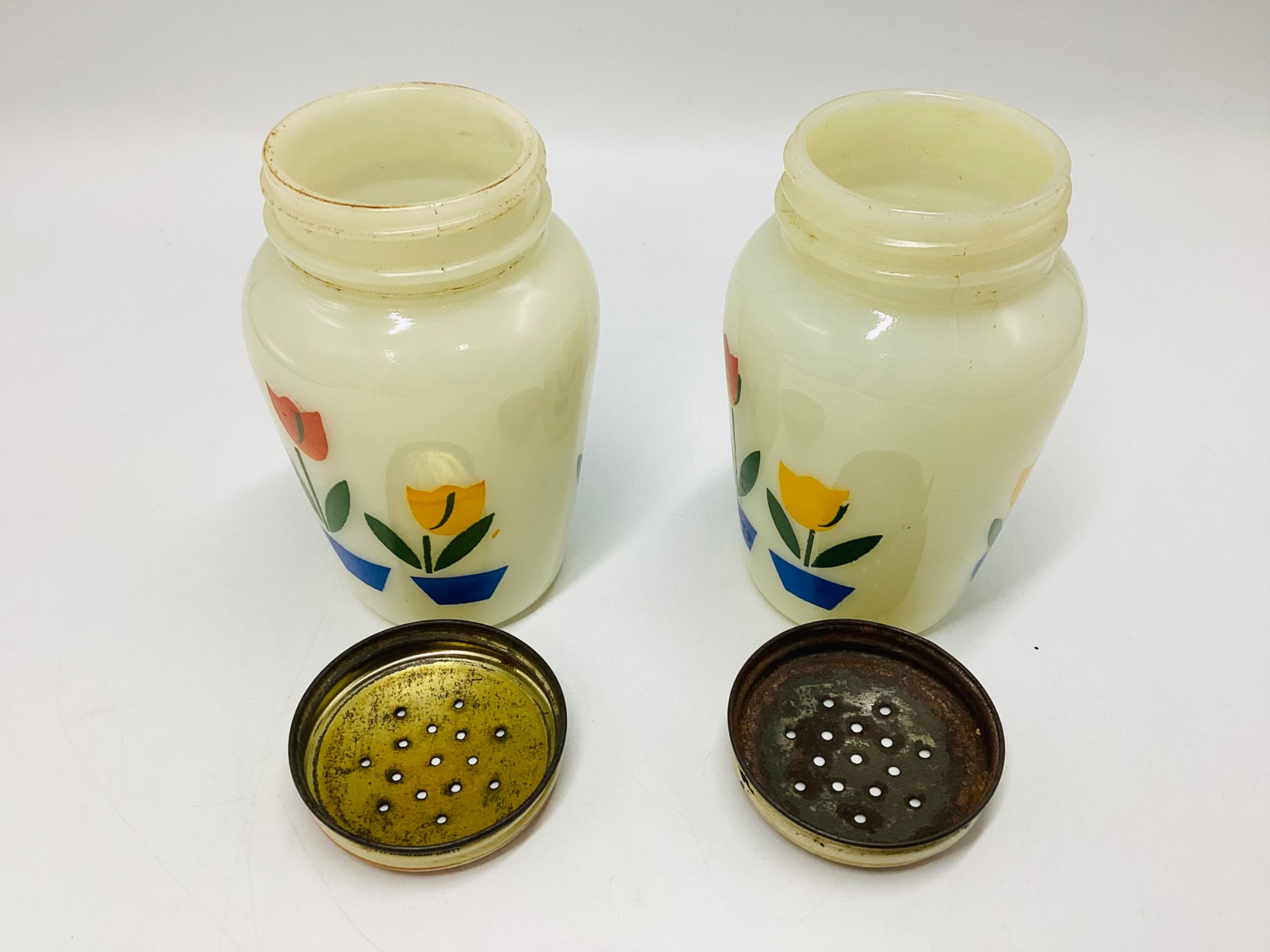 Fire King（ファイヤーキング）のソルト＆ペッパーが入荷しました