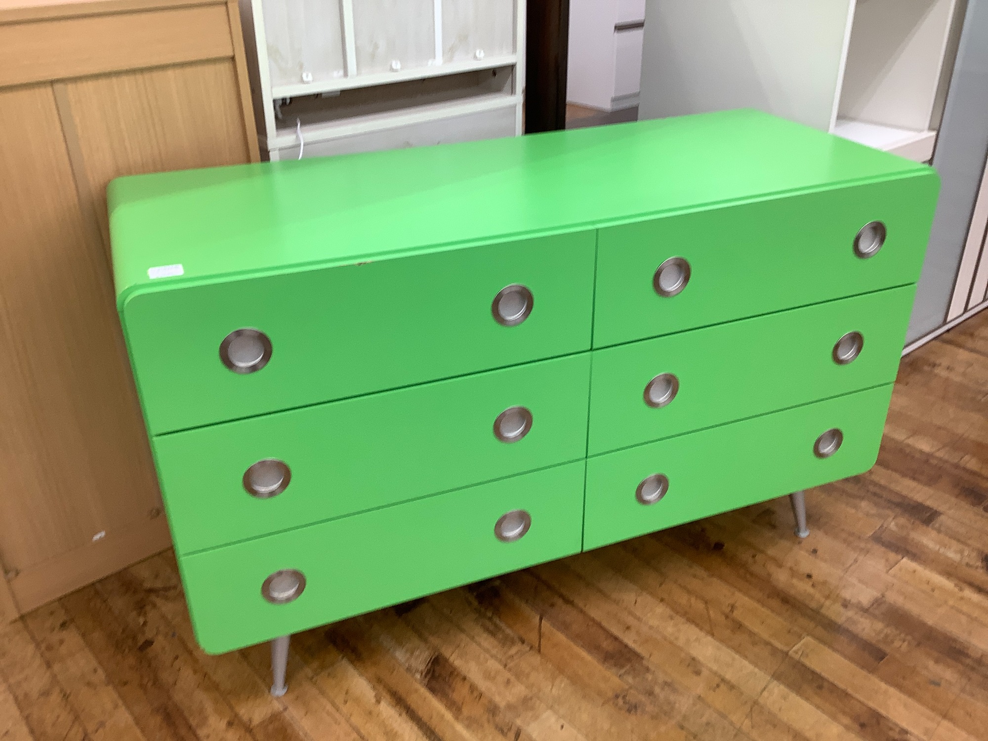 LEGNATEC/レグナテック】ポップなローチェストのご紹介！｜2023年01月