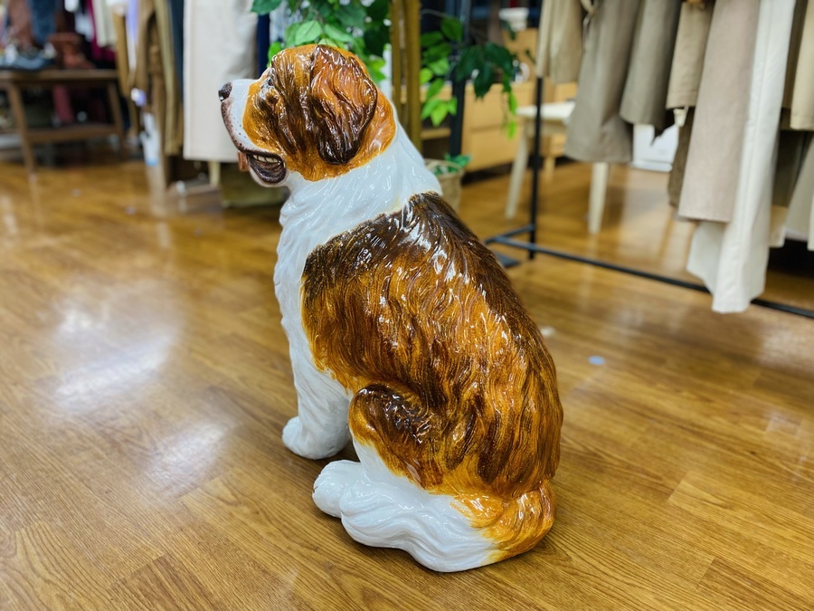 セントバーナード犬の置物が入荷致しました！｜2022年02月09日