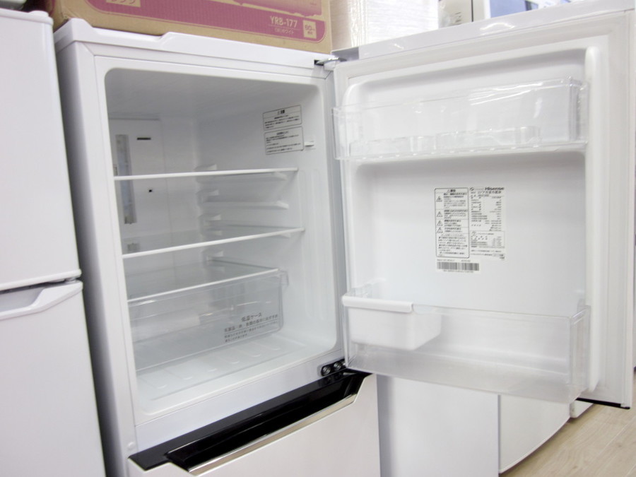 Hisense(ハイセンス)の130L 2ドア冷蔵庫 2017年製「HR-D1302」｜2019年