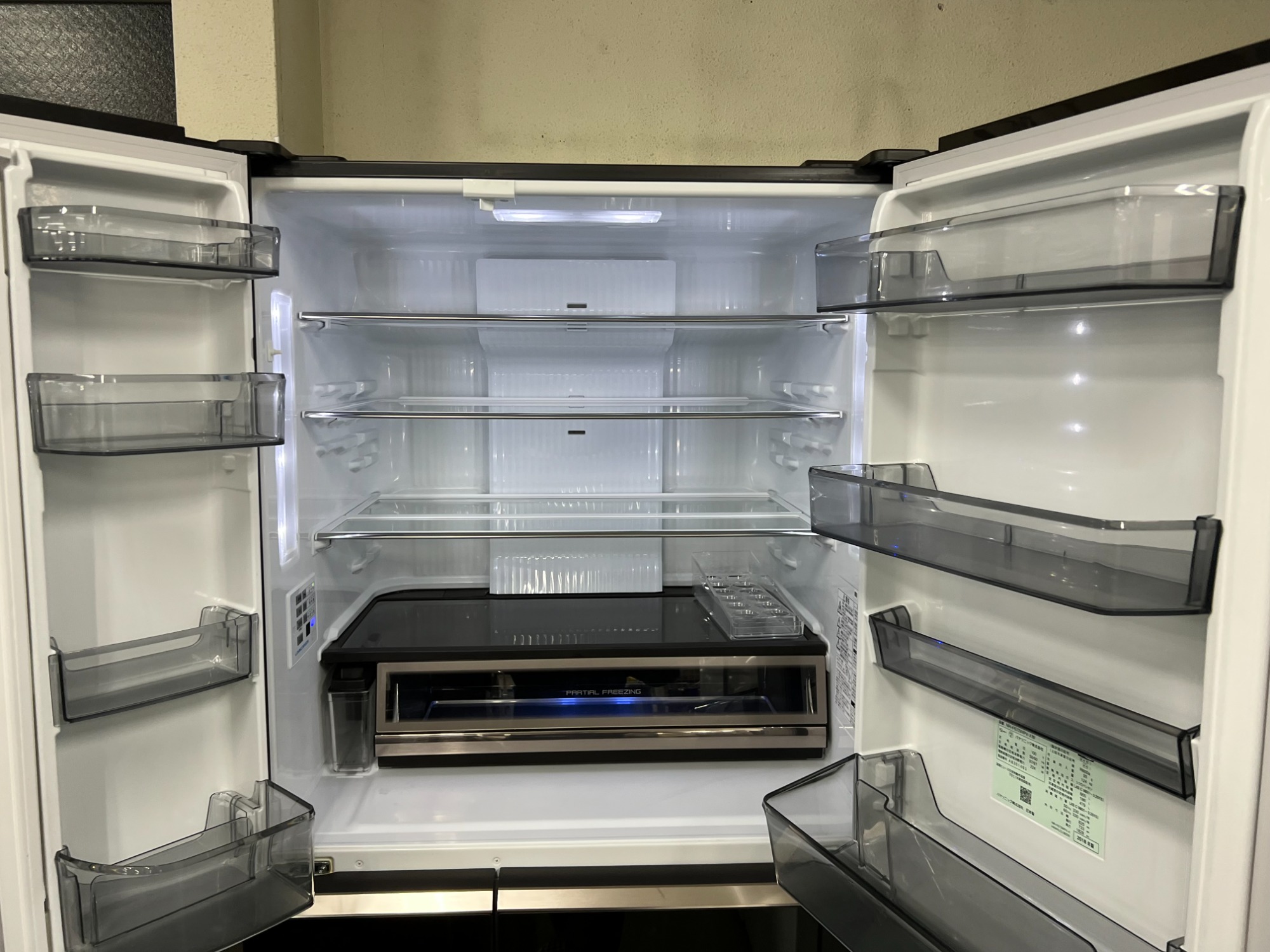 本日値下げ中Panasonic冷蔵庫665㍑NR-F673WPV-T2017年