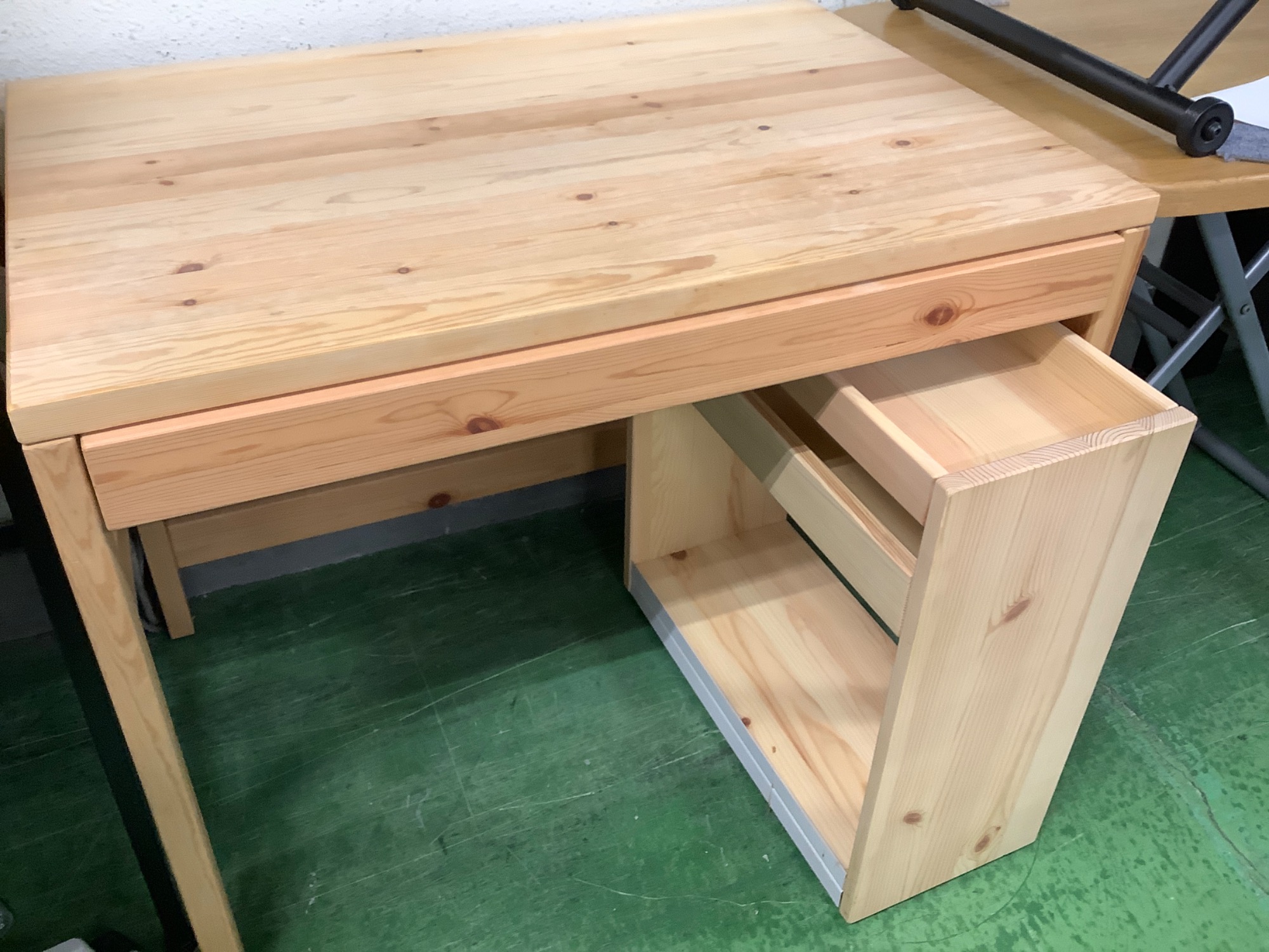 パイン材！！】無印良品 デスク ワゴン付 が買取入荷しました！｜2024