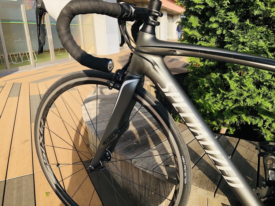 魅惑のフルカーボン】Specialized(スペシャライズド)のロードバイク