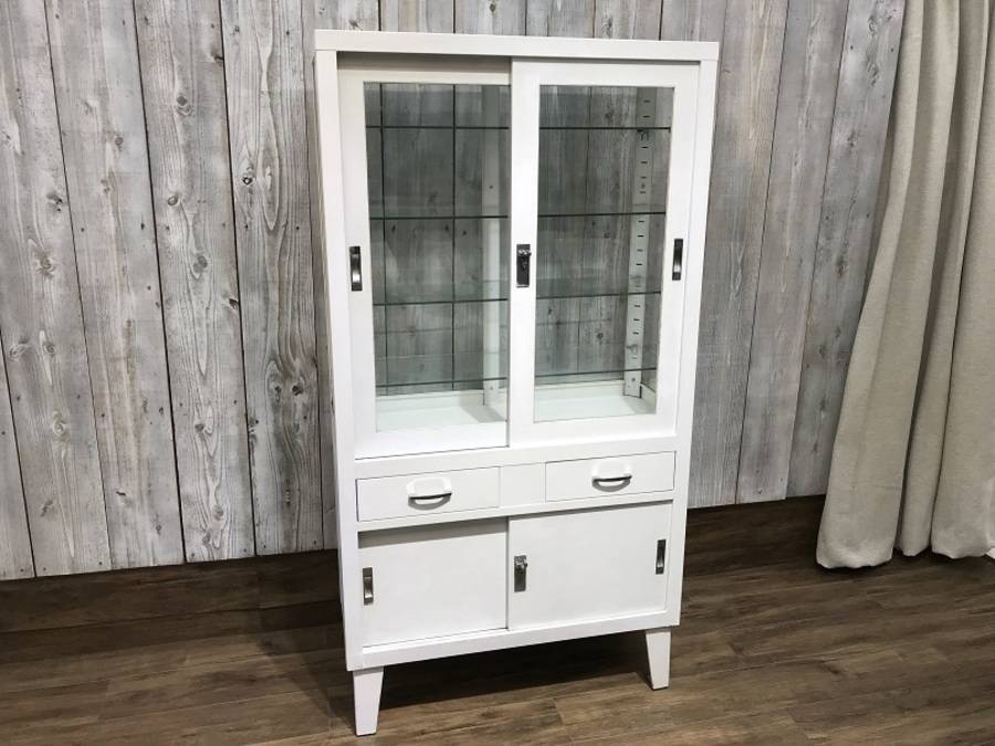 人とは違った逸品を。医療用ケビント(ドクターキャビネット)をご紹介