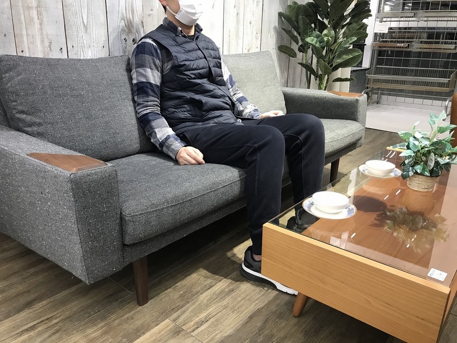 unico（ウニコ）】廃盤品！北欧ヴィンテージスタイルの3人掛けソファ