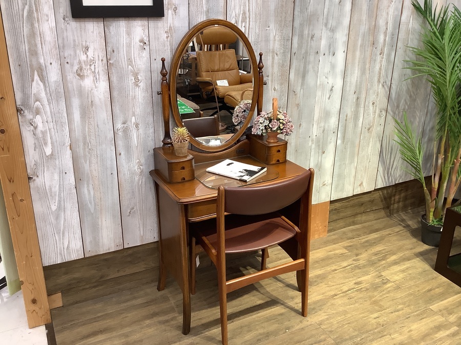 松永工房】コンパクトサイズな一面ドレッサー（カンティーニュ）が入荷