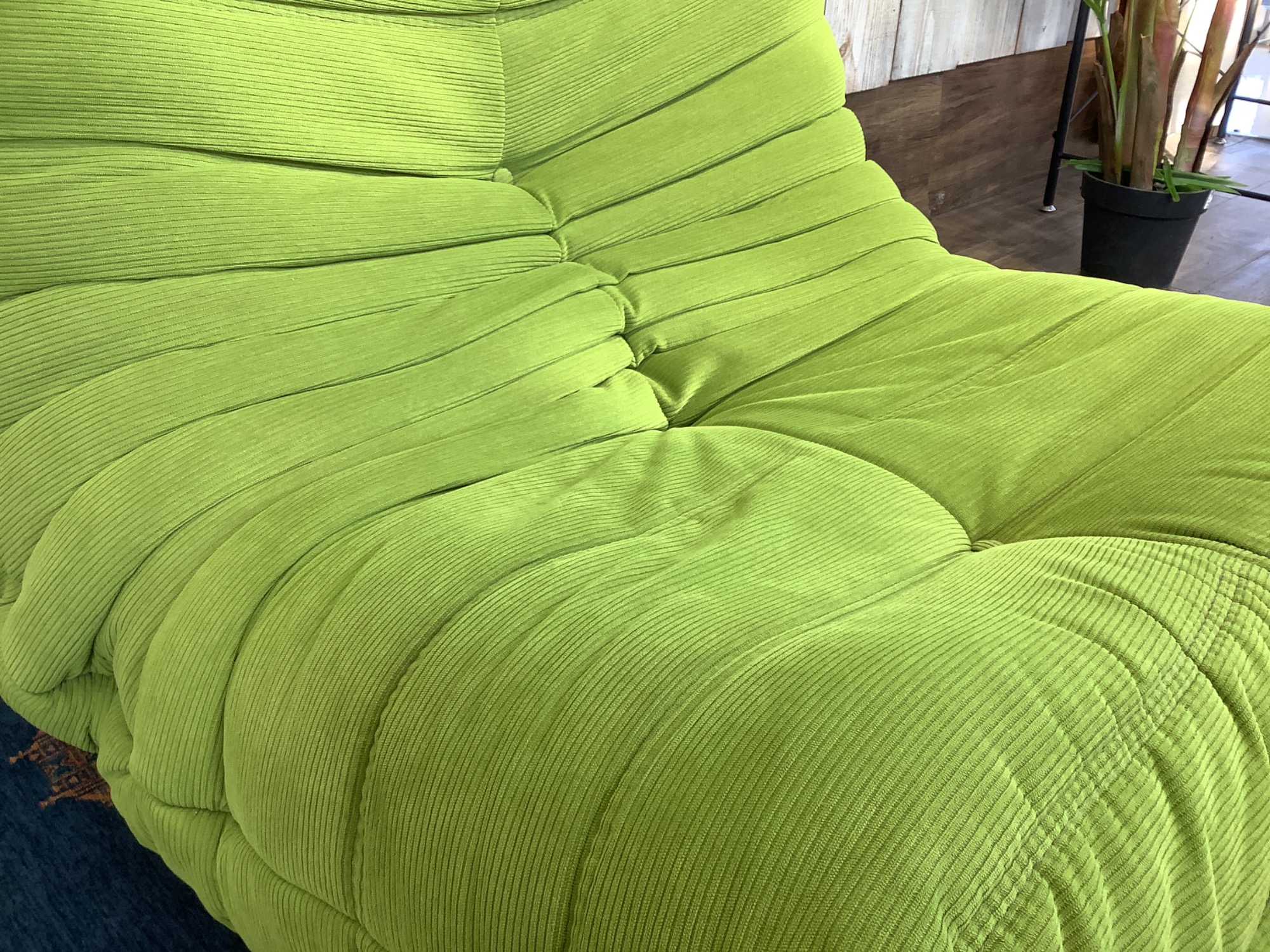 ligne roset（リーンロゼ）】最高な座り心地を叶える1Pソファ＆パフ