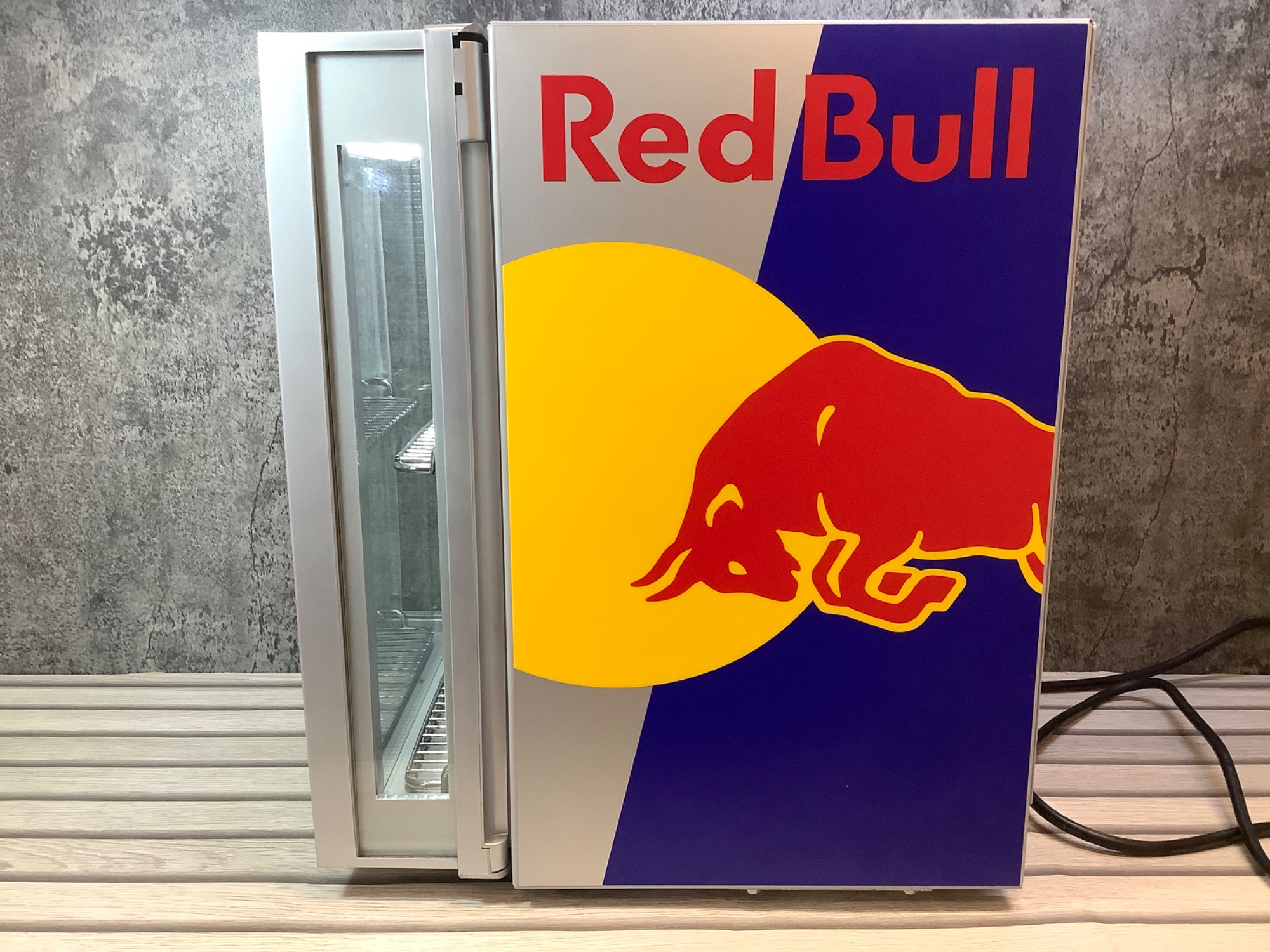 Red Bull (レッドブル)1ドア ショーケース冷蔵庫をご紹介！！】｜2025
