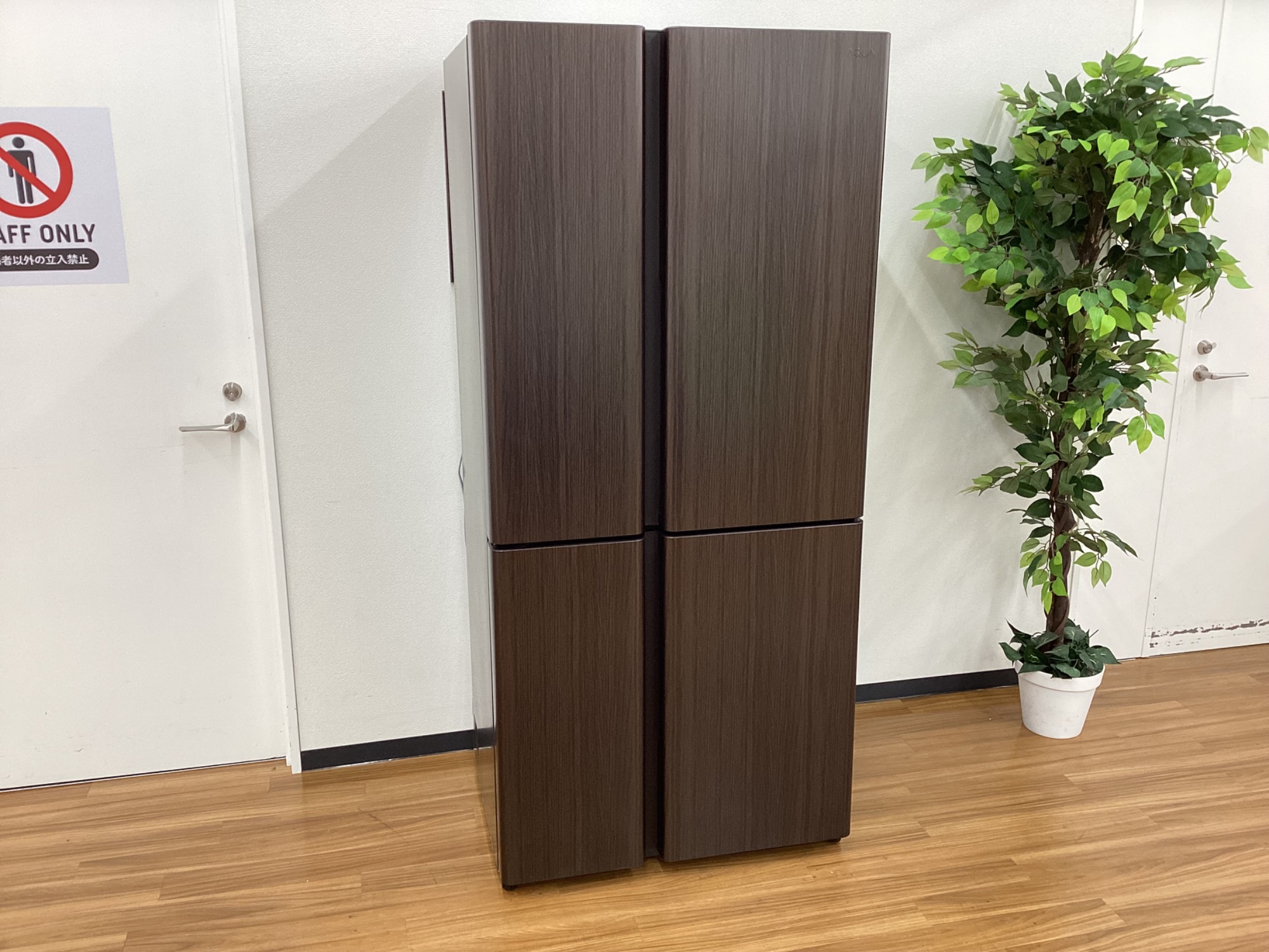 AQUA（アクア）】インテリアにもなる木目調の512Lの大型冷蔵庫（AQR