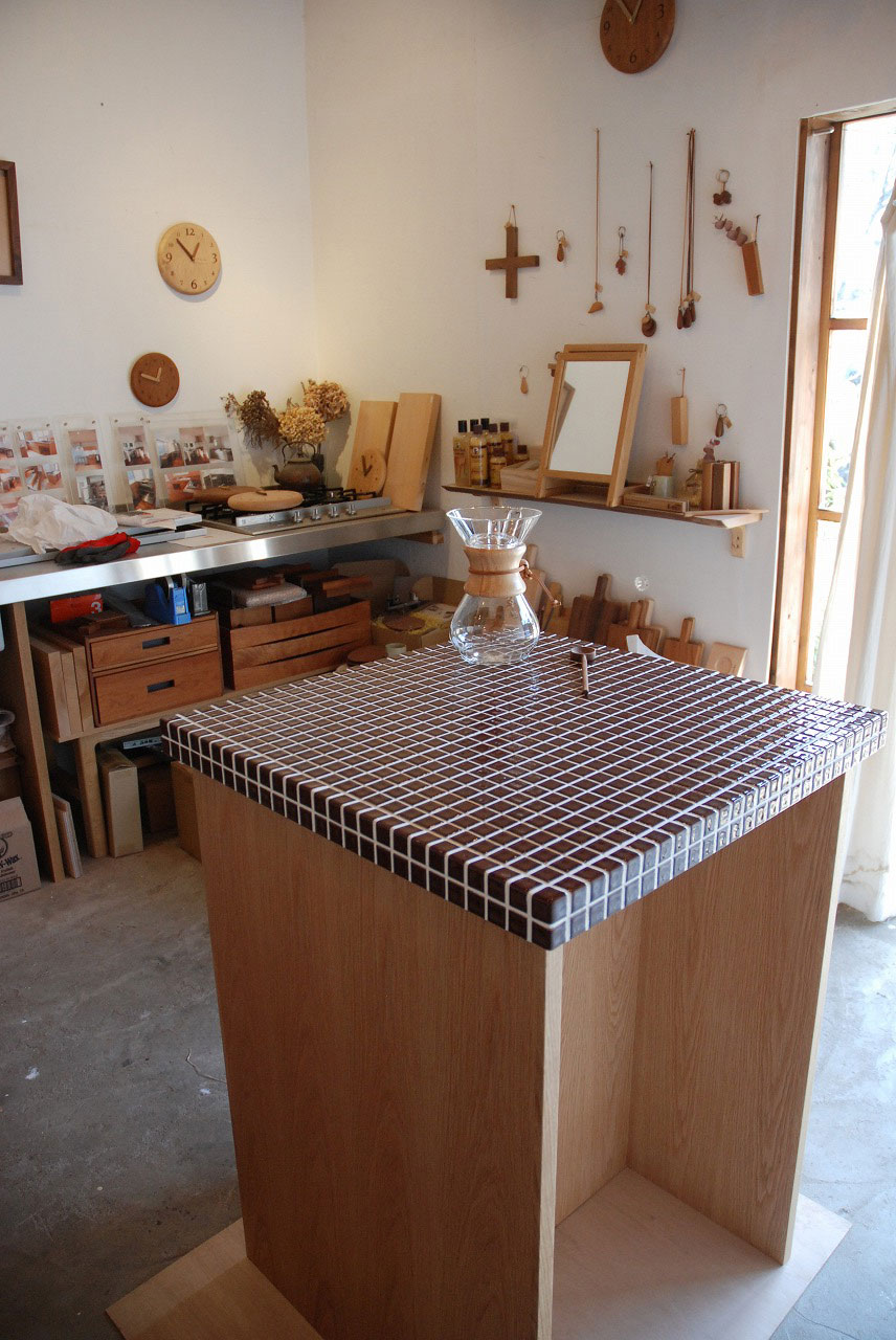 アイランドカウンターのモザイクタイル天板 646 - オーダーメイド家具