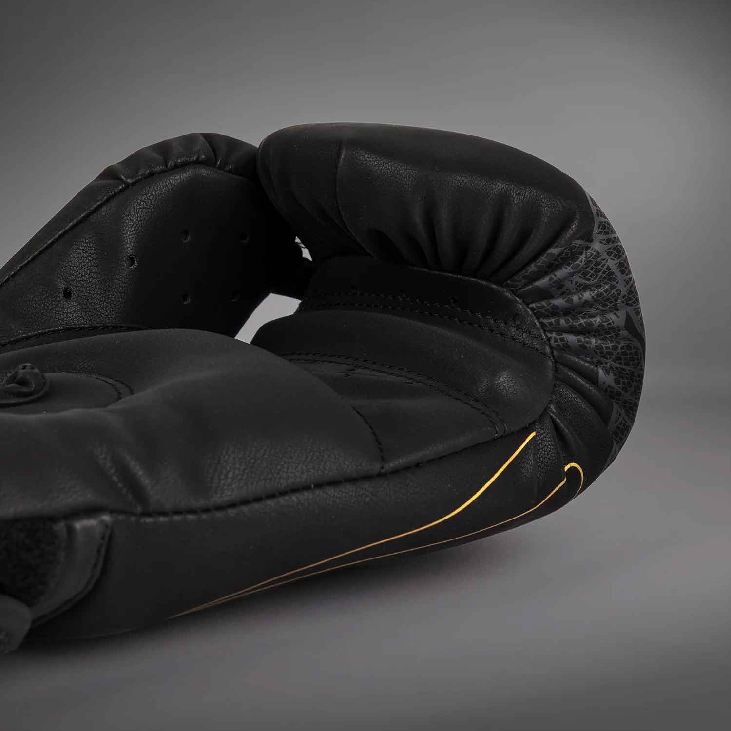 VENUM／ヴェナム ボクシンググローブ Serpenti Boxing Gloves