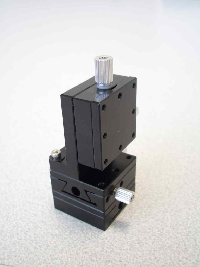 XYZ軸ネジ送りステージ X15-011軽量型 | 05 XYZ軸ステージ | 光学機器