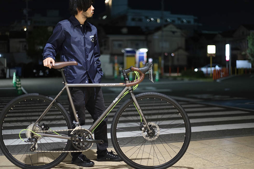 街乗りにも最適なグラベルバイクFUJI FEATHER CX+ | TWOPEDAL (ツーペダル)