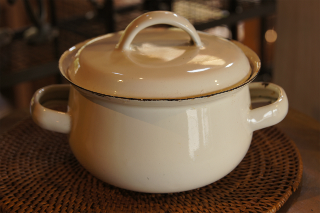 アンティーク ホーロー 鍋 蓋付 ホワイト | 内田屋通販