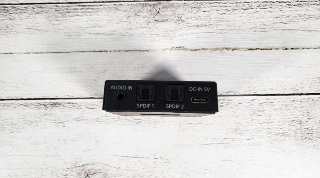 aiwaの個性的なネックスピーカー『ButterflyAudio』が届いたので開封し