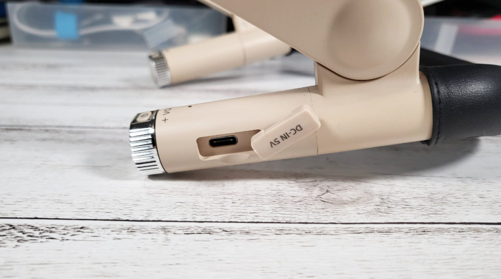 aiwaの個性的なネックスピーカー『ButterflyAudio』が届いたので開封し