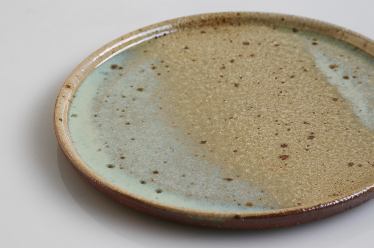 余宮隆 86 自然灰釉尺盆皿 ｜ 暮らしのうつわ花田 和食器 通販