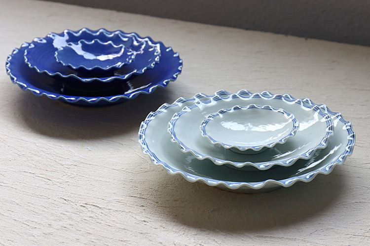 海野裕 ルリ輪花楕円皿（大） ｜ 暮らしのうつわ花田 和食器 通販