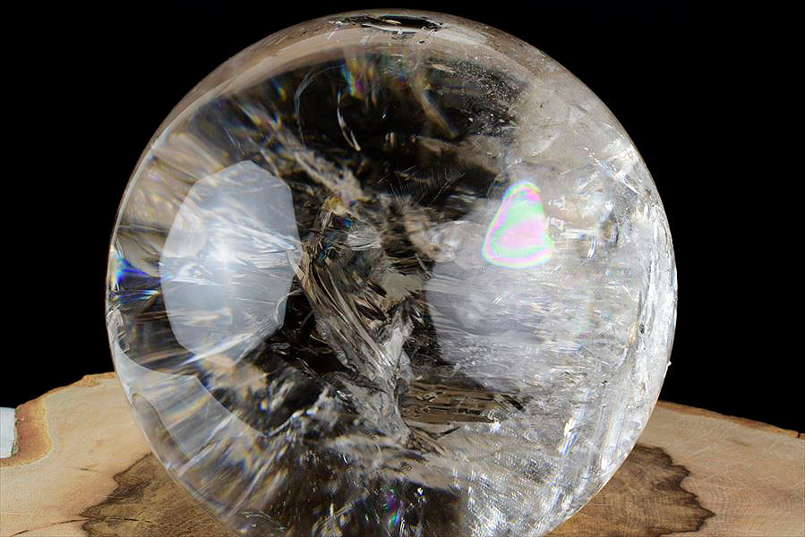 最高級超大玉】天然レインボー水晶丸玉【専用切株台座付き】虹入り水晶