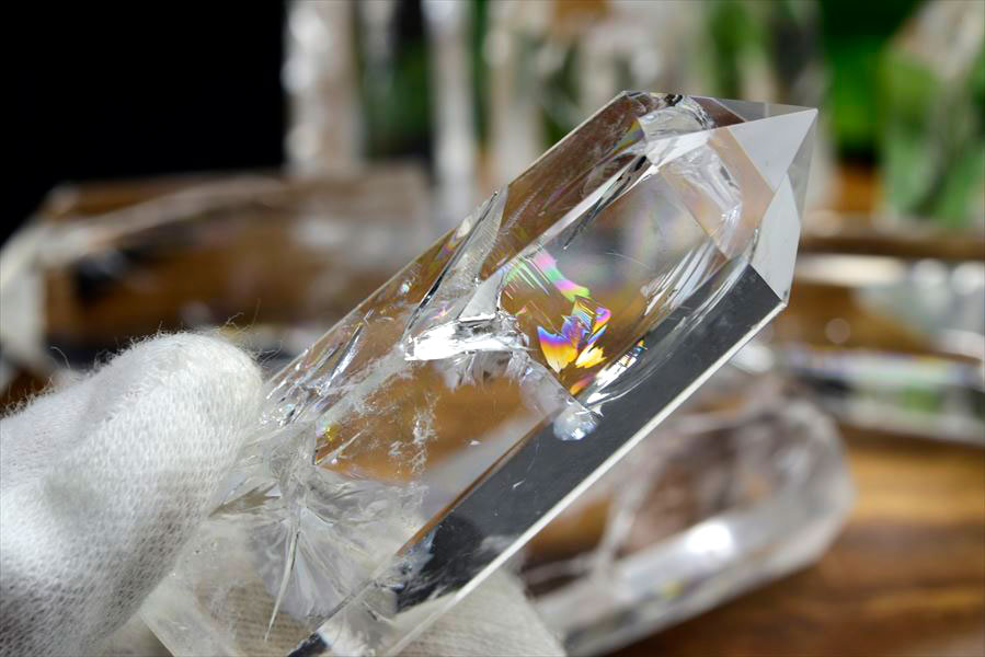 種類おまかせ レインボークォーツ ポイント（ポリッシュ）六角柱｜虹