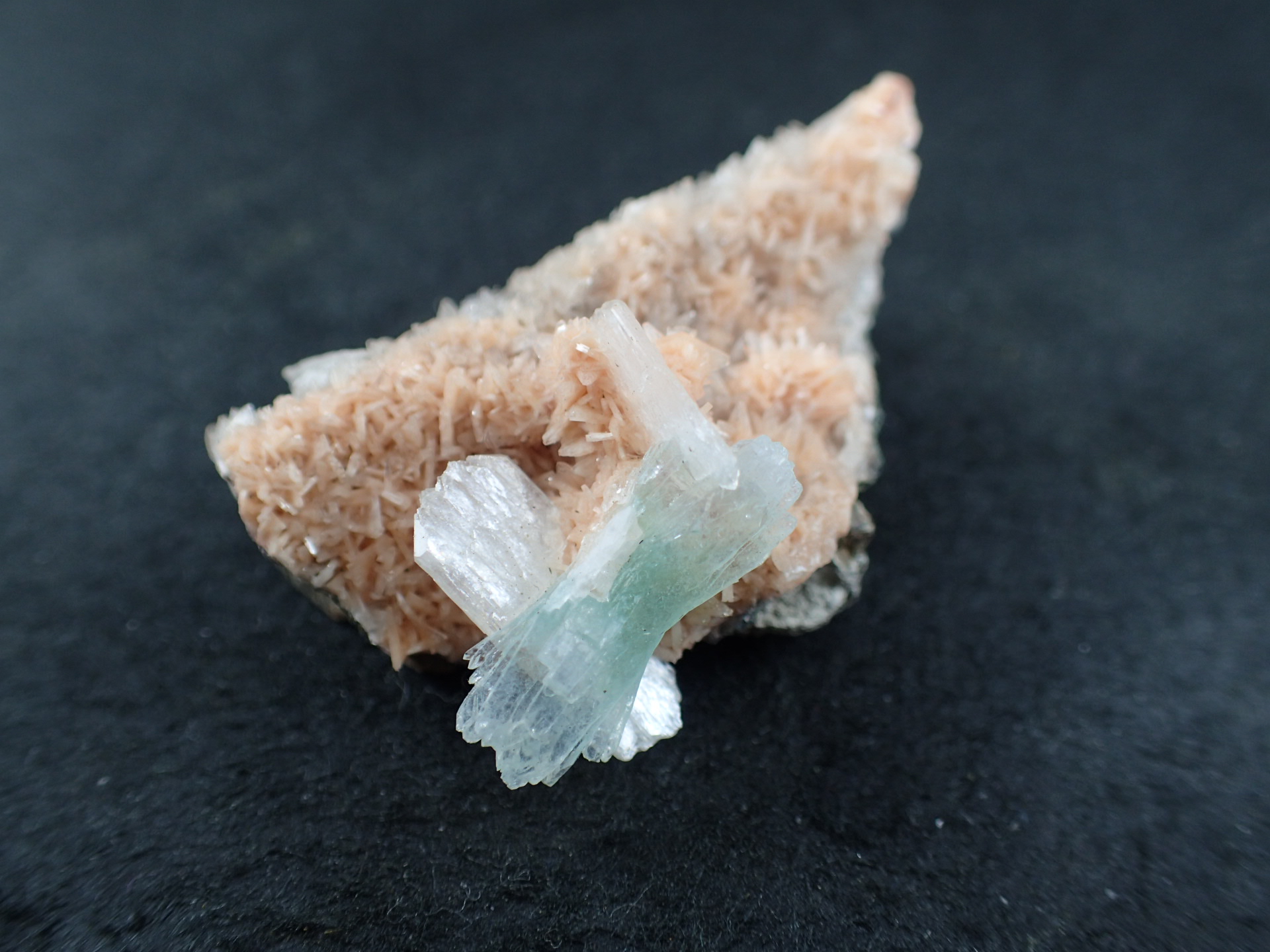 最高品質グリーン魚眼石（Apophylite・アポフィライト） ヒマラヤ山脈