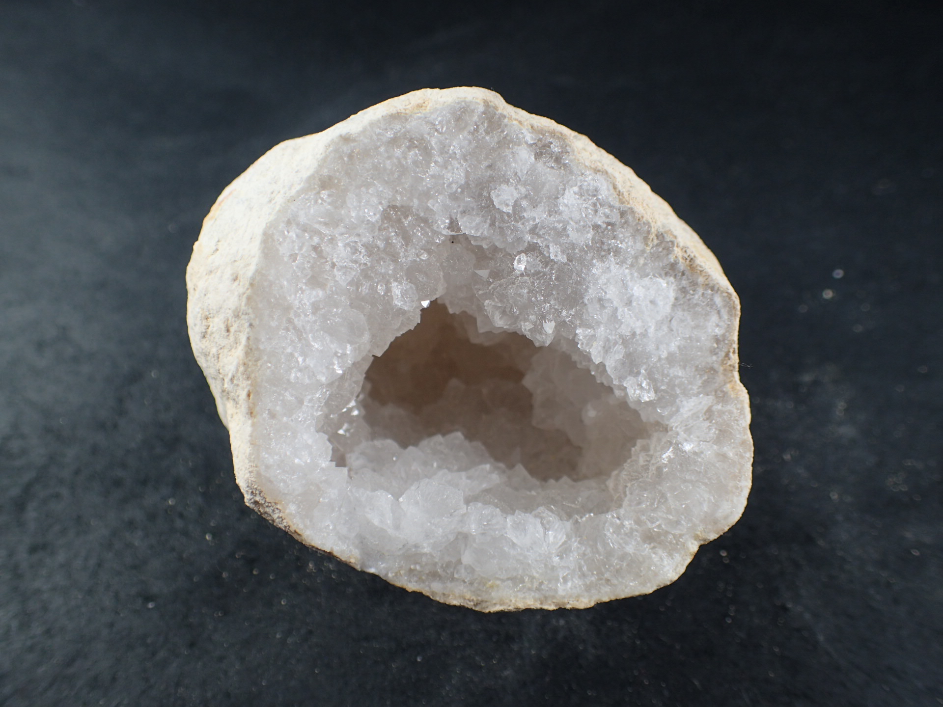 最高品質ジオード（水晶） モロッコ産 ｜石の販売専門店【vec stone club】