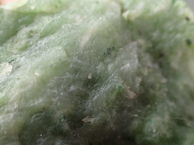 最高品質日高翡翠(Hidaka Jade) 原石 北海道日高町産 ｜石の販売専門店