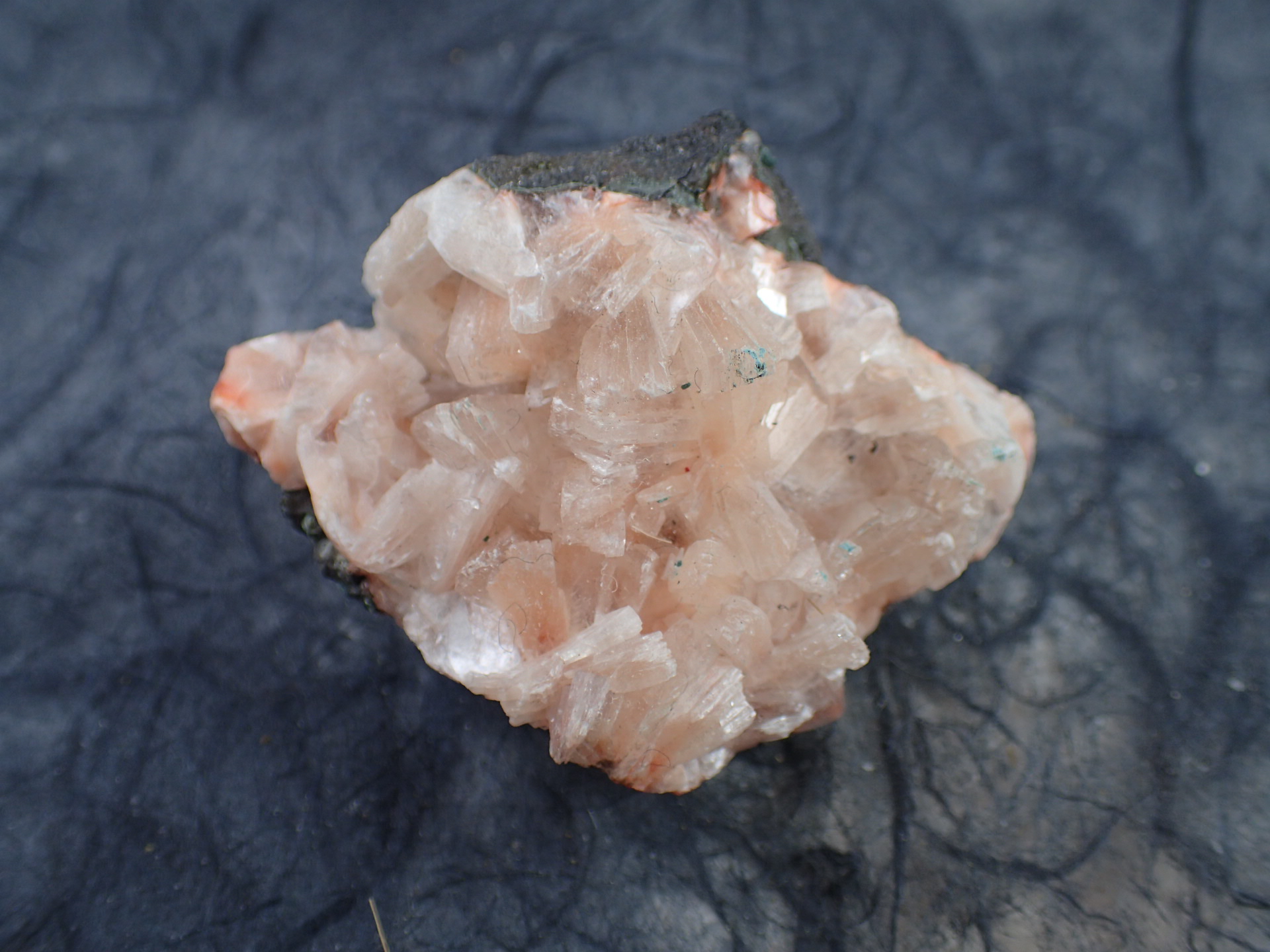 束沸石(Stilbite) ｜石の販売専門店【vec stone club】