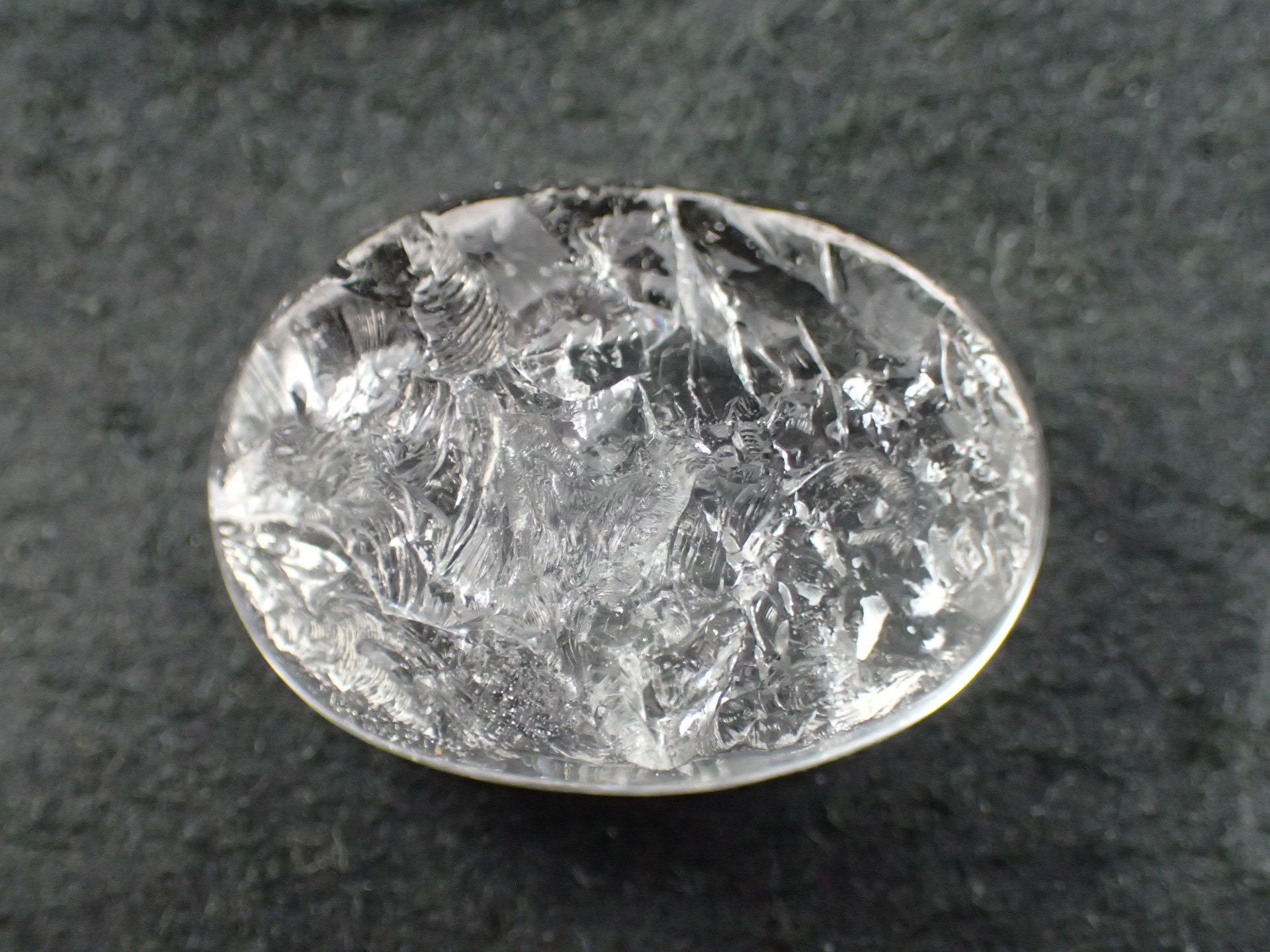 最高品質山梨黒平水晶(Yamanashi Kurobera Quartz) 自由カット 山梨県