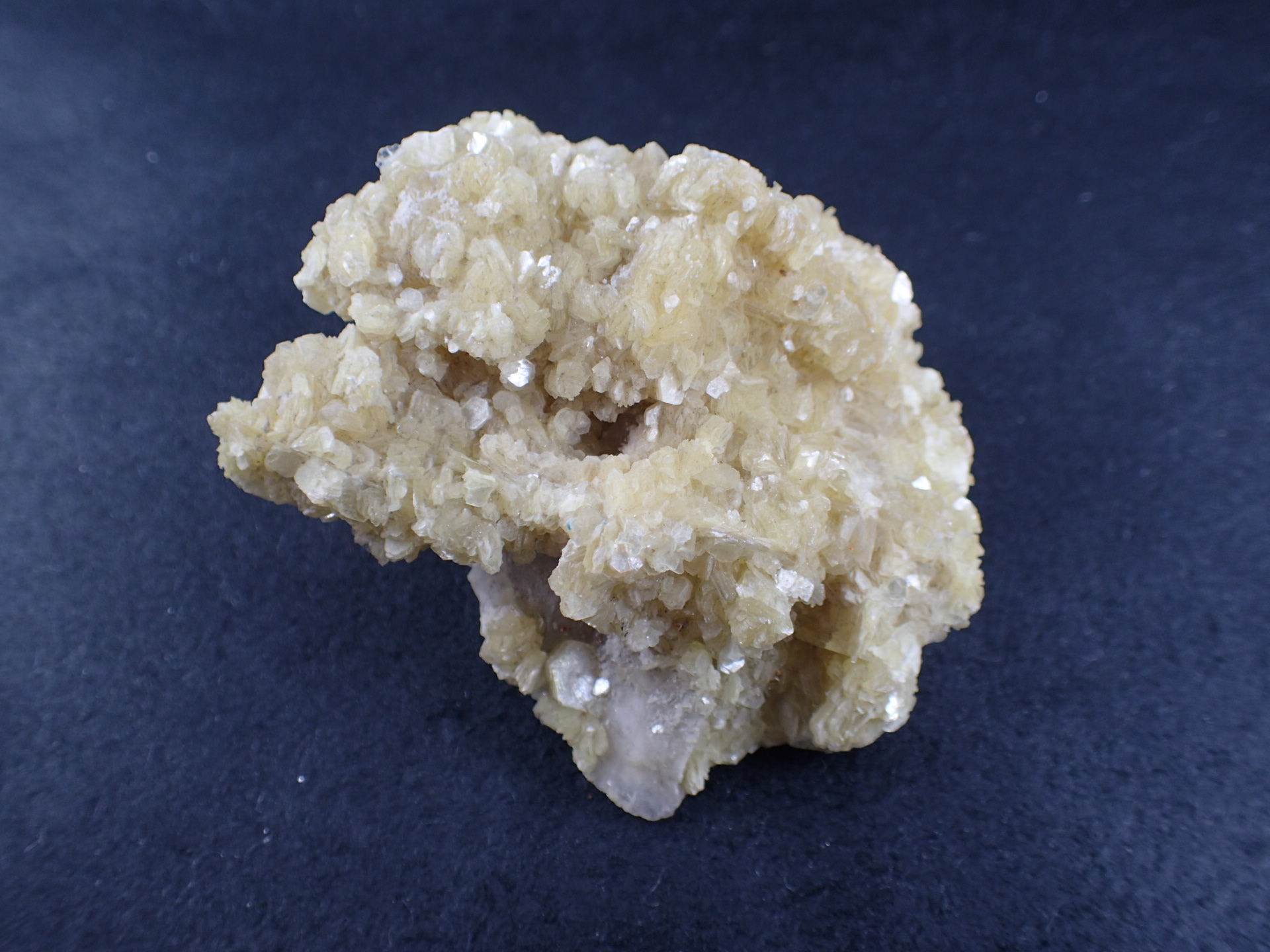 最高品質イエローマイカ(Yellow Mica)（白雲母、Muscovite) ) Aracai