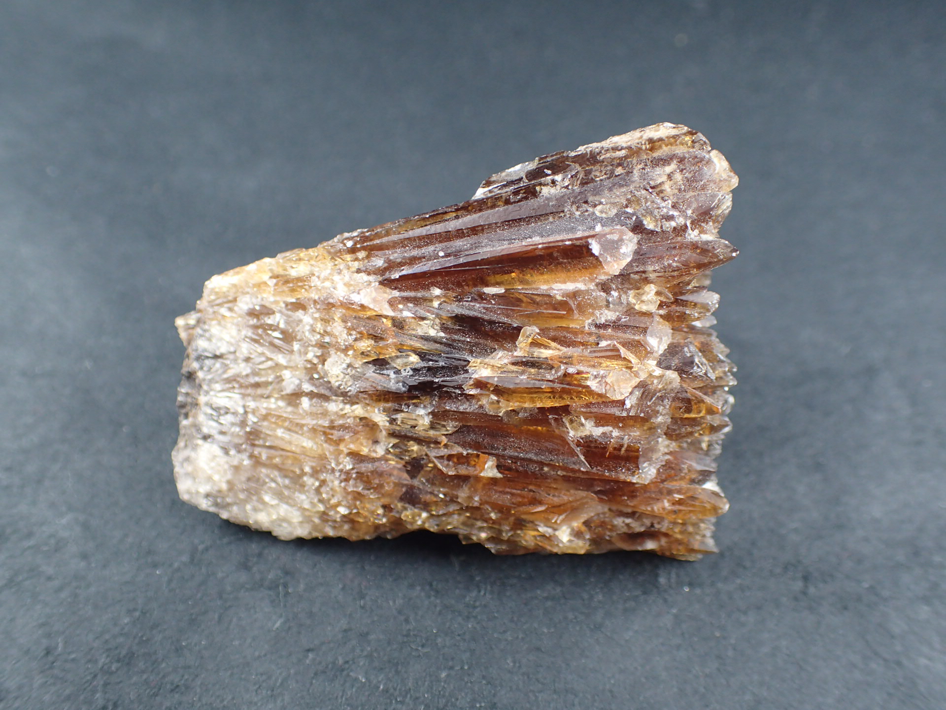 最高品質燐光を発する方解石（カルサイト） 中国貴州省晴隆県 Qinglong