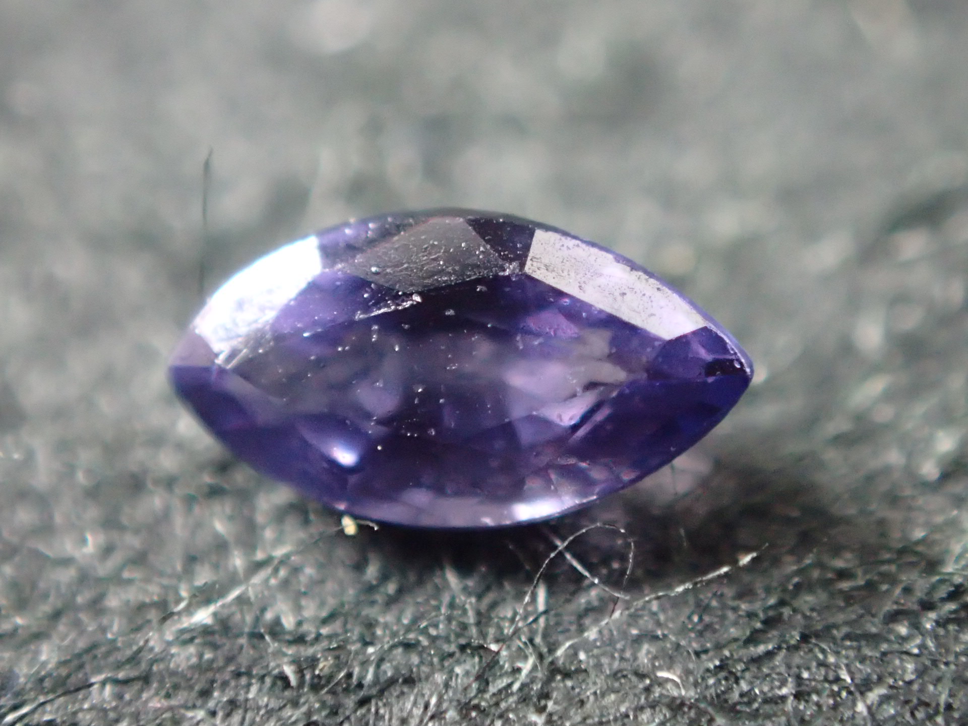 最高品質ファンシーパープルサファイア マーキスカット スリランカ 産