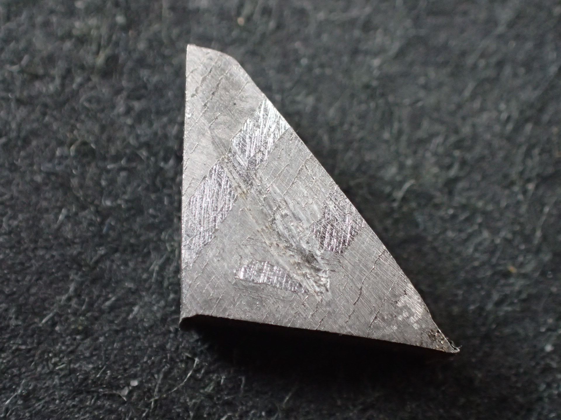 最高品質ギベオン隕石(Gibeon Meteorite) 落下地 ： Great Namaqualand