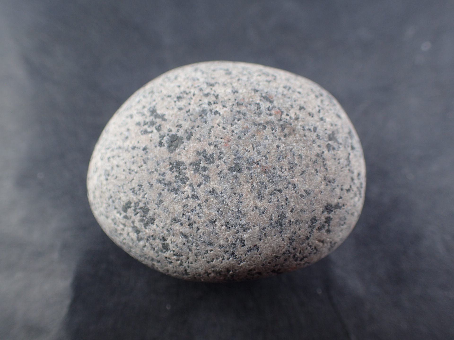 ユーパライト（Yooperite)原石 アメリカ・ミシガン州・スペリオル湖 産