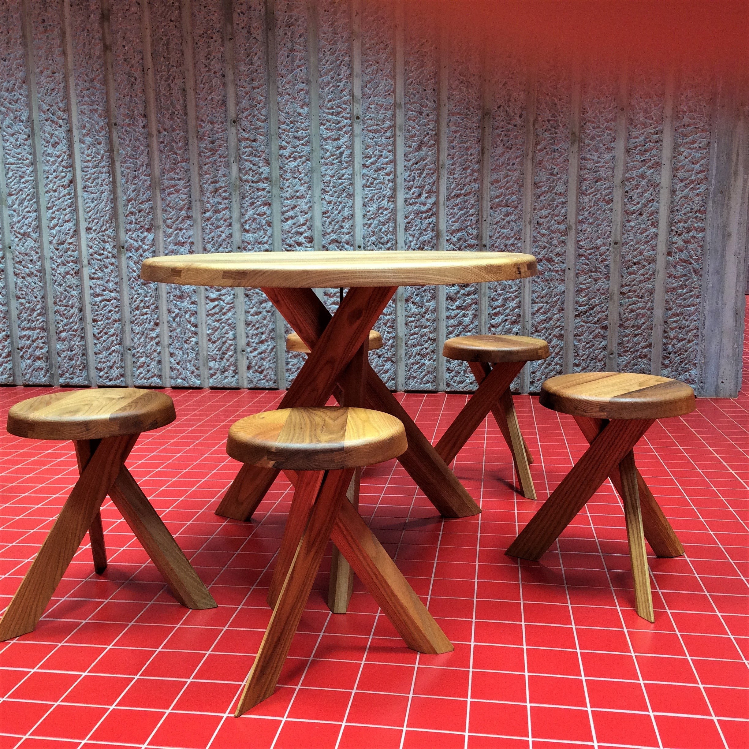 S31 Round Stool – Verso