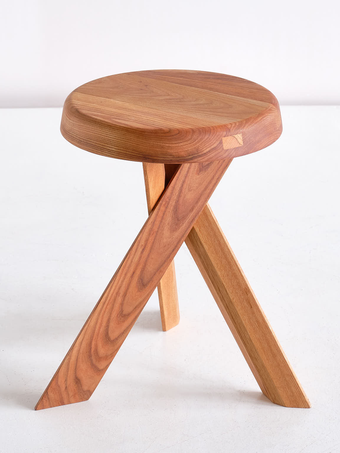S31 Round Stool – Verso
