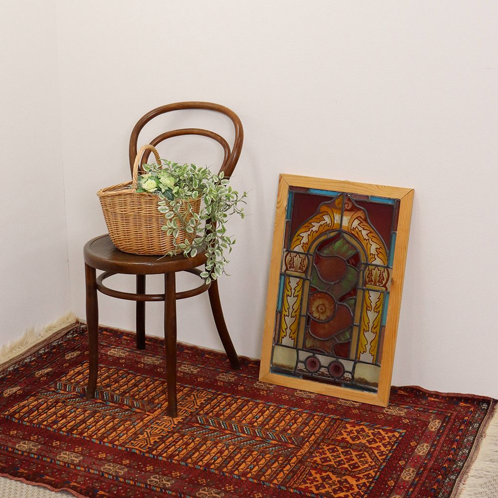 ロンデルのガラスがアクセント♪ アンティーク・ステンドグラス（絵