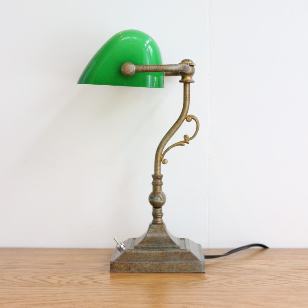 クラシックスタイルに美しい照明を♪ レトロなバンカーズランプ OR1-OF