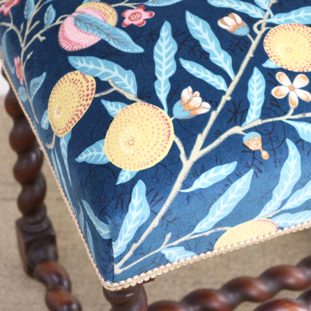 印象的なインテリアを楽しんで♪ アンティーク・チェア【ウィリアム