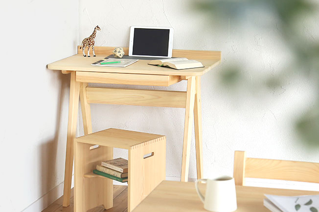 デジタルライフを快適にする「nvovoデスク A」の魅力 - XYLOG - キシログ -