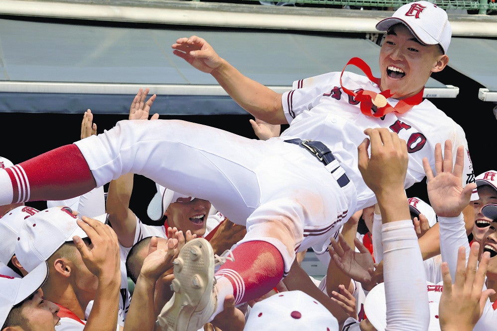 広島：＜夏の高校野球 広島大会＞広陵 逆転で3連覇：地域ニュース