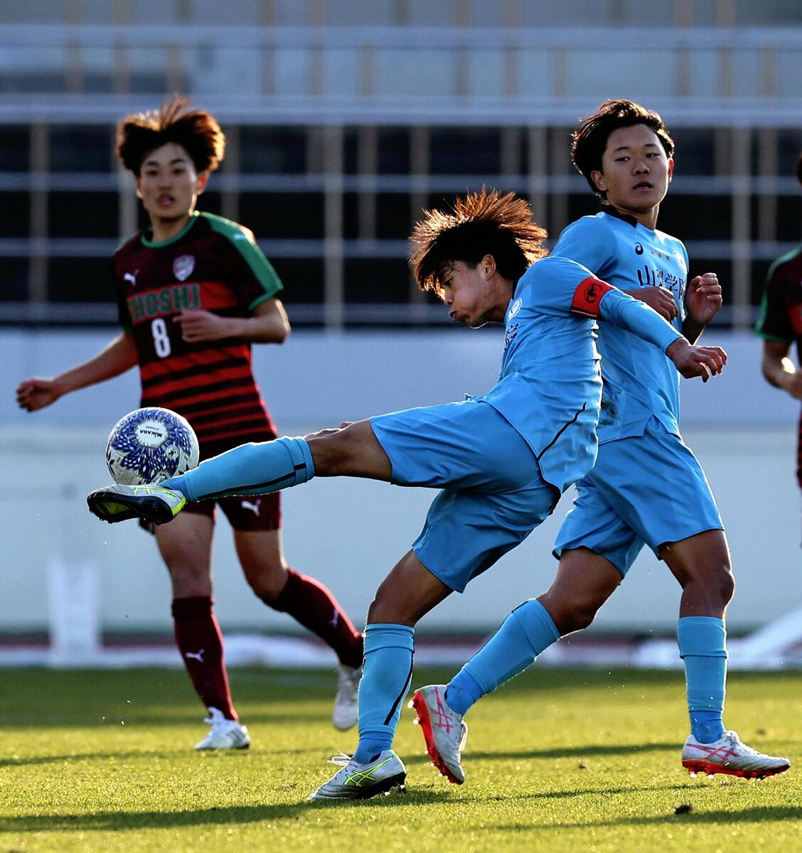 山梨：高校サッカー・山学2回戦で涙…反撃及ばず尚志に敗れる：地域