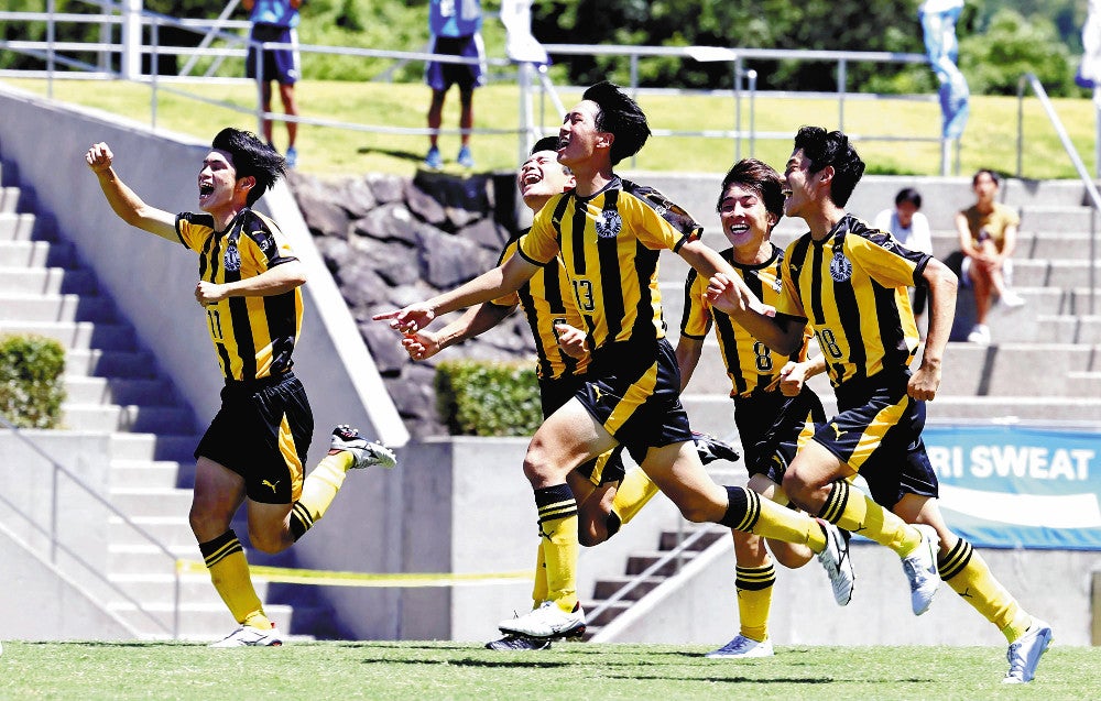 インターハイ：サッカー男子・前橋育英 耐えて決勝…控えGK投入 PK