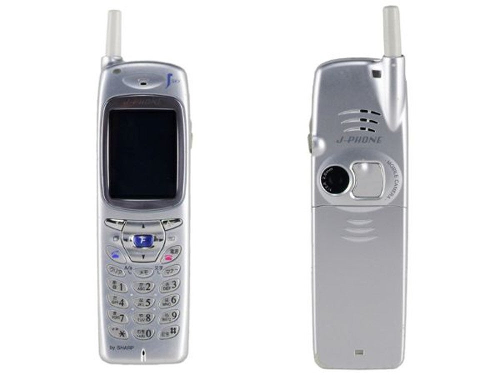 時計やボールになり切ったカメラや世界初への挑戦など…個性派カメラを