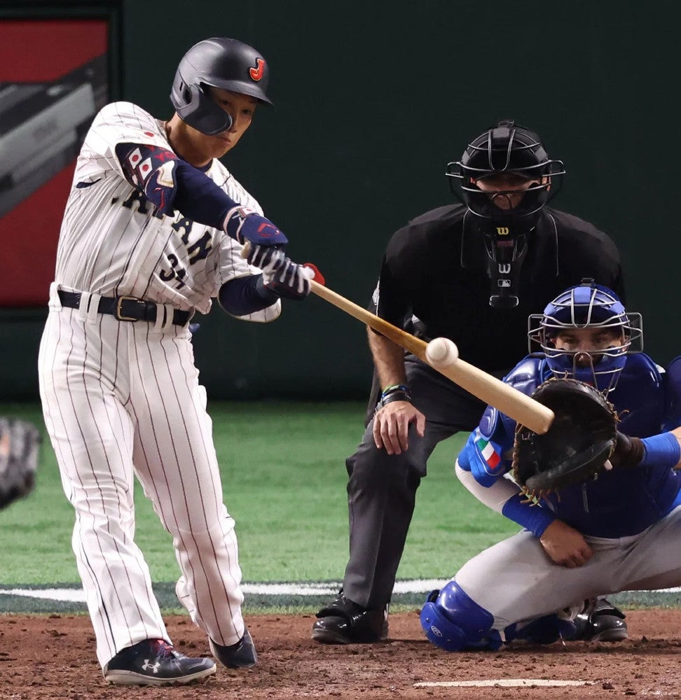 WBC:WBC侍ジャパン4番の吉田正尚が1号ホームラン、守備でも