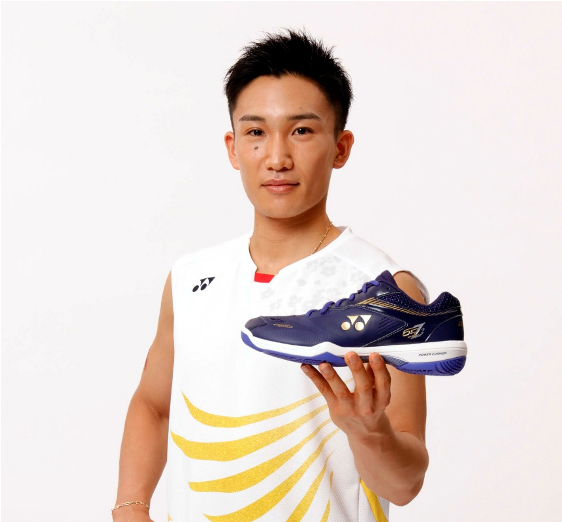 POWER CUSHION 65Z 2」の桃田賢斗選手専用新デザイン、サファイア