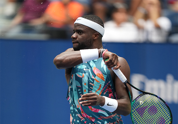 ティアフォーにペグラ、アメリカ勢好発進！ヨネックス対決はワウリンカ