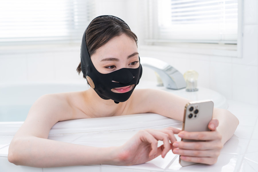 3Dウェアラブル型EMS美顔器『メディリフト』｜MediLiftーメディリフト