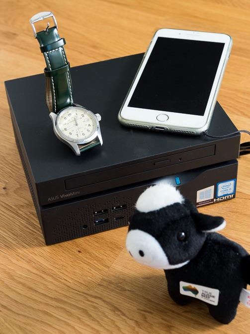 弊社の経理・事務用端末 ASUSのVivoMini VC66が激小さくて格好いいので