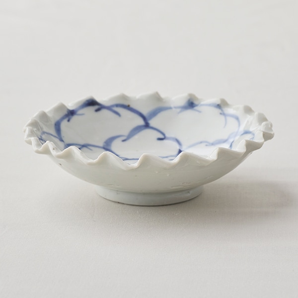 WEB限定】中尾万作 染付花文輪花小皿｜作家もの｜料理家 栗原はるみ